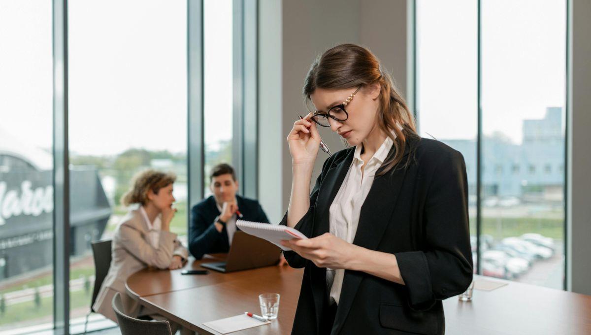 ¿Por qué solo 15 de cada 100 CEOs en Perú son mujeres? El duro dato de cara al 8M